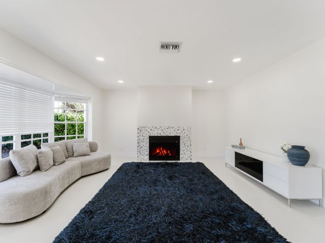 Home for rent at 3199 NE 6 Drive - photo 6905357