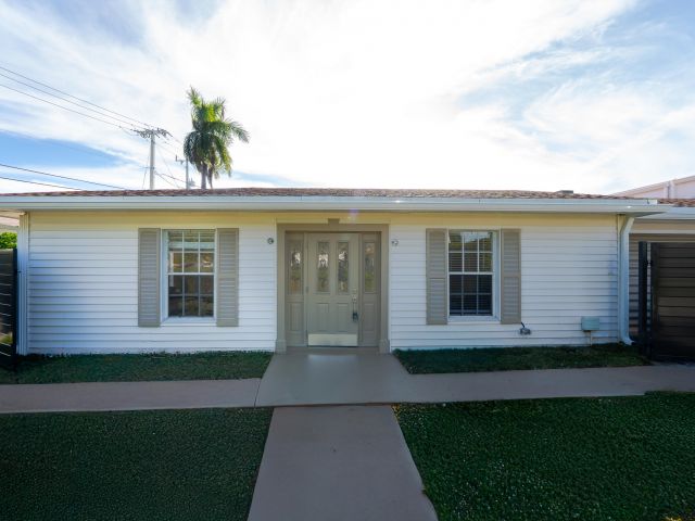 Home for rent at 3199 NE 6 Drive - photo 6905360