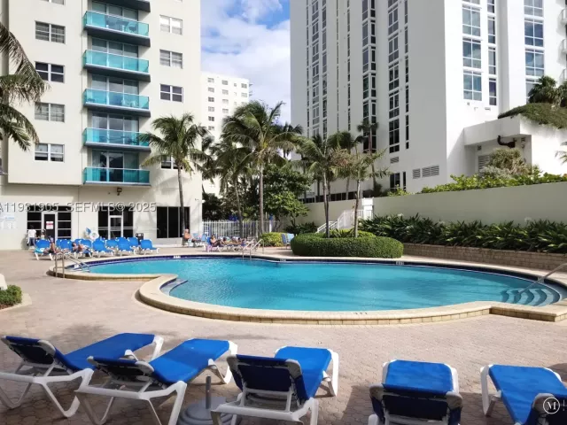 2-bedroom condo for rent in Hollywood - 4001 S Ocean Dr 4J - MondialRealty
