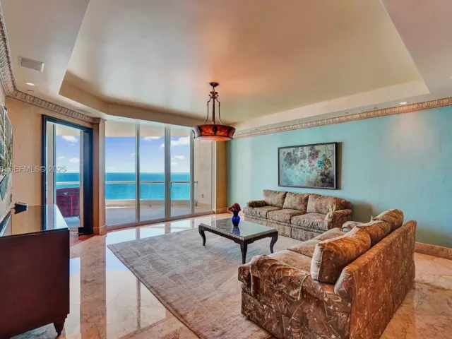 3-bedroom condo for sale in Sunny Isles Beach - 16047 Collins Ave 2101 - MondialRealty