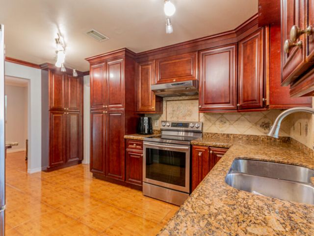 Home for sale at 1045 Cameo Circle - photo 6906735