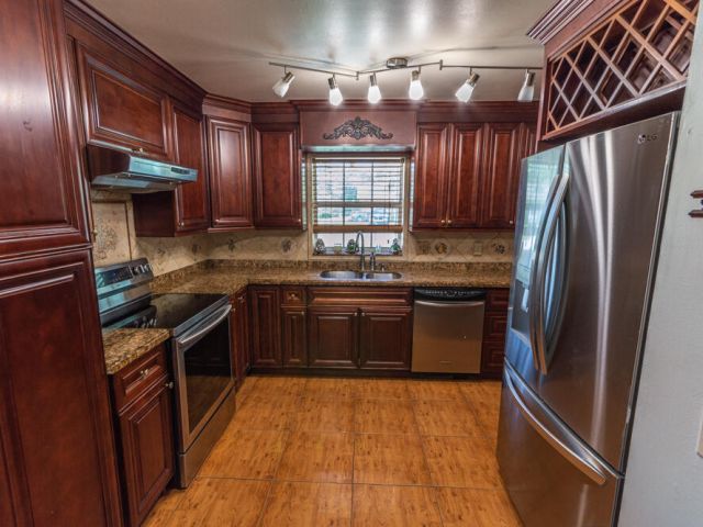 Home for sale at 1045 Cameo Circle - photo 6906738