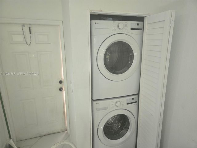 Home for rent at 17337 NW 7th Ave 408 - photo 7431564