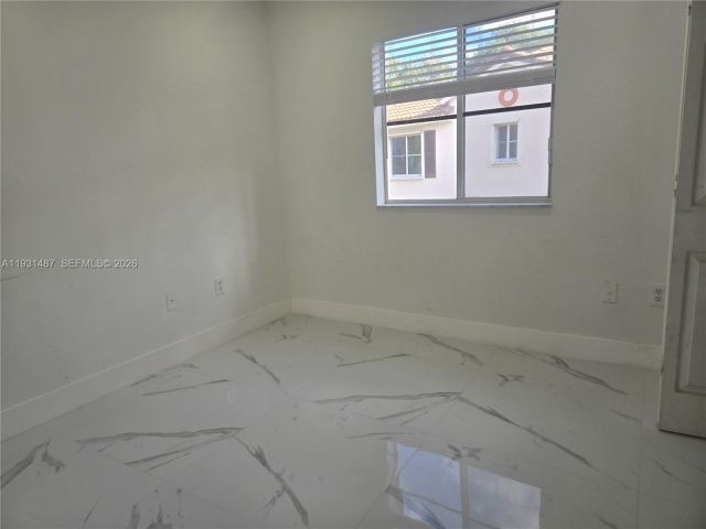 Home for rent at 17337 NW 7th Ave 408 - photo 7431568