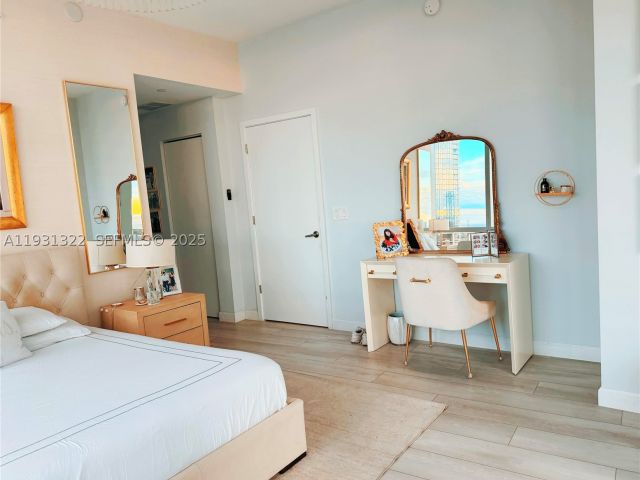 3-bedroom condo for sale in Miami - 851 NE 1st Ave 2212 - MondialRealty