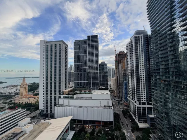 3-bedroom condo for sale in Miami - 851 NE 1st Ave 2212 - MondialRealty
