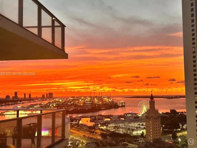 3-bedroom condo for sale in Miami - 851 NE 1st Ave 2212 - MondialRealty