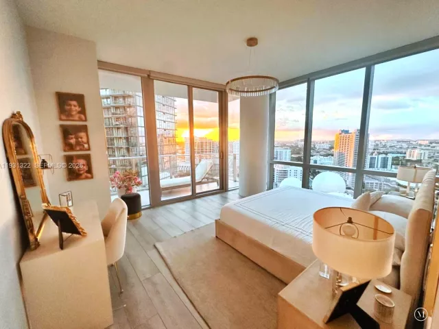 3-bedroom condo for sale in Miami - 851 NE 1st Ave 2212 - MondialRealty