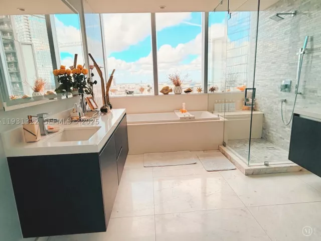 3-bedroom condo for sale in Miami - 851 NE 1st Ave 2212 - MondialRealty