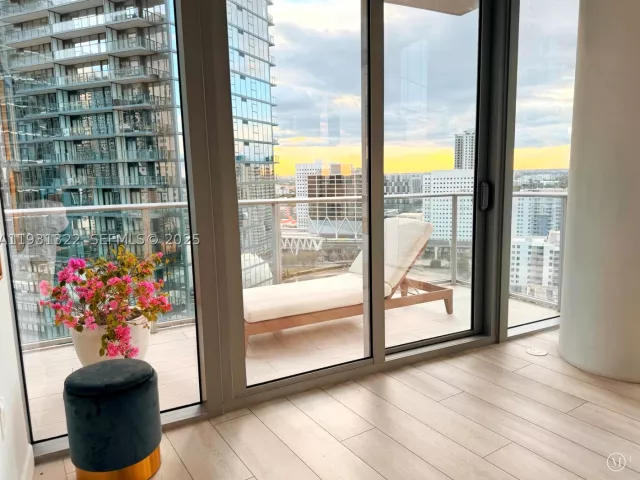3-bedroom condo for sale in Miami - 851 NE 1st Ave 2212 - MondialRealty