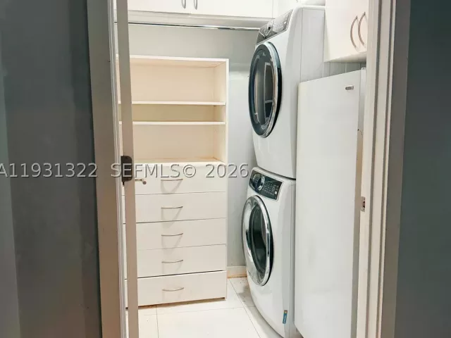 3-bedroom condo for sale in Miami - 851 NE 1st Ave 2212 - MondialRealty