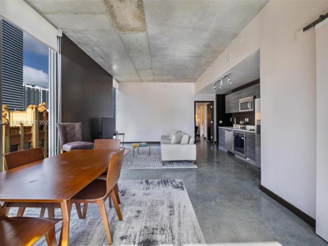 Apartment for rent  Unit #401 - photo 6906938