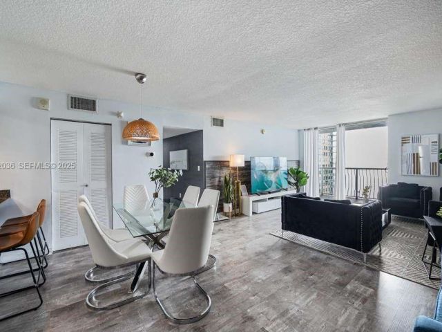 Apartment for sale  Unit #2202 - photo 6906581