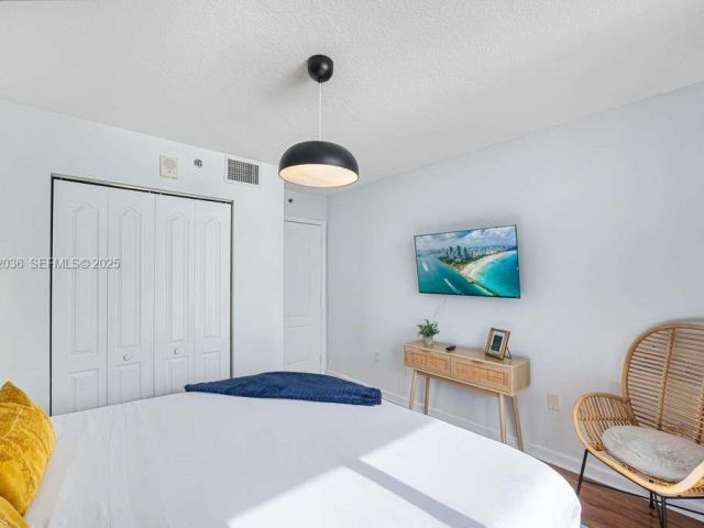 Apartment for sale  Unit #2202 - photo 6906588