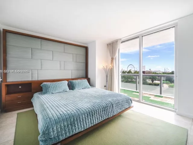 2-bedroom condo for sale in Miami - 50 Biscayne Blvd 602 - MondialRealty