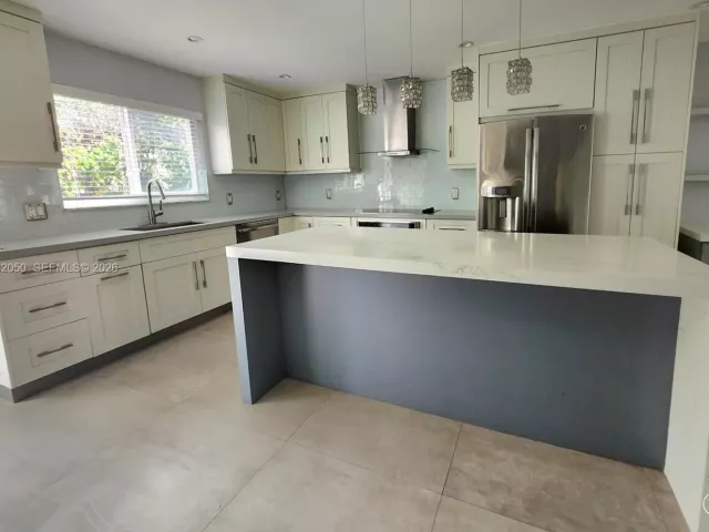 2-bedroom home for rent in North Miami - 1975 Sans Souci Blvd 0 - MondialRealty