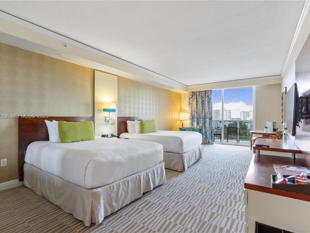 condo for sale in Sunny Isles Beach - 18001 Collins ave 616 - MondialRealty