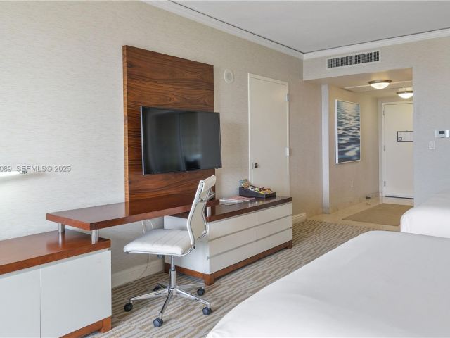 condo for sale in Sunny Isles Beach - 18001 Collins ave 616 - MondialRealty