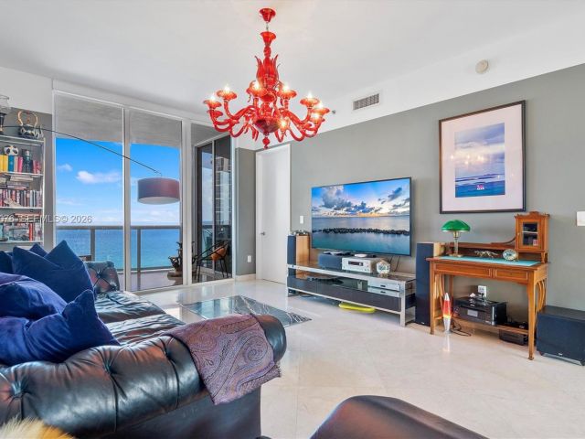 Apartment for sale  Unit #904 - photo 6908027