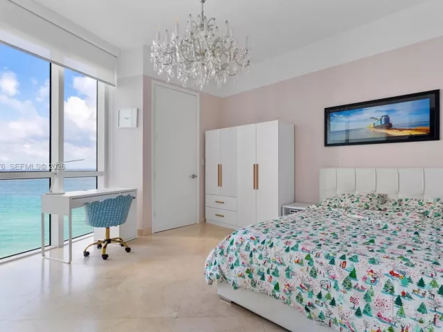 3-bedroom condo for sale in Sunny Isles Beach - 15901 Collins Ave 904 - MondialRealty