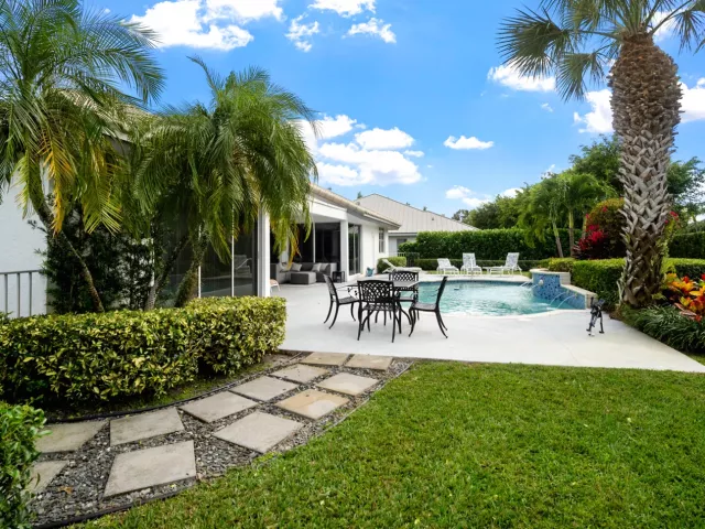 3-bedroom home for sale in Boca Raton - 7946 Shelby Circle - MondialRealty