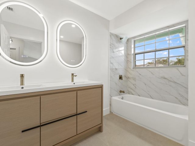 Home for sale at 5115 Coronado Ridge - photo 6910097