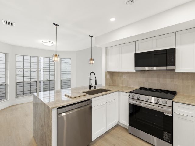 Home for sale at 5115 Coronado Ridge - photo 6910107