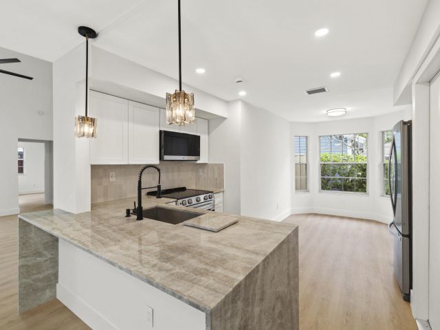 Home for sale at 5115 Coronado Ridge - photo 6910108