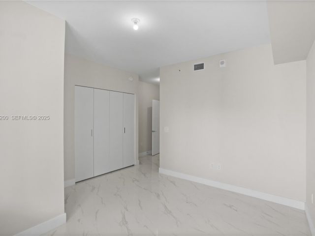 Apartment for rent  Unit #602 - photo 6907390