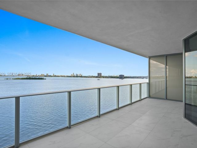 Apartment for rent  Unit #602 - photo 6907400