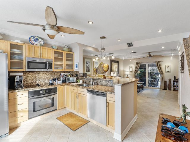 Home for rent at 2725 NE 15th Street - photo 6907619