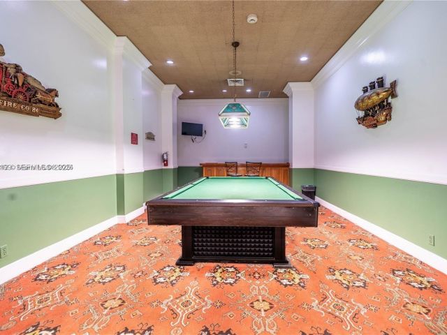 2-bedroom condo for sale in Hollywood - 3800 S Ocean Dr 1117 - MondialRealty