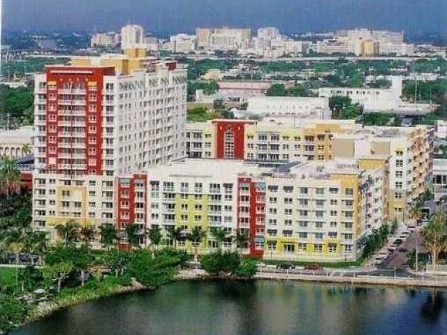 1-bedroom condo for sale in Miami - 2001 Biscayne Blvd 2608 - MondialRealty