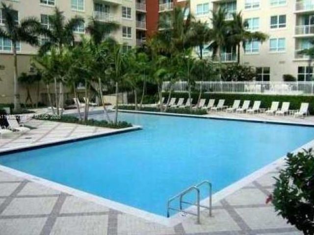 1-bedroom condo for sale in Miami - 2001 Biscayne Blvd 2608 - MondialRealty