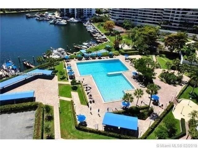 2-bedroom condo for sale in Hallandale Beach - 2500 Parkview Dr 1920 - MondialRealty