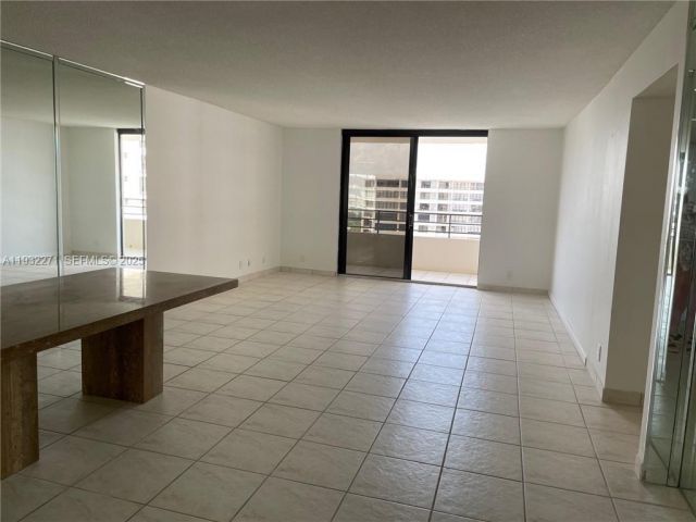2-bedroom condo for sale in Hallandale Beach - 2500 Parkview Dr 1920 - MondialRealty