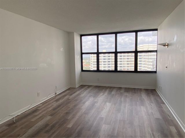 2-bedroom condo for sale in Hallandale Beach - 2500 Parkview Dr 1920 - MondialRealty