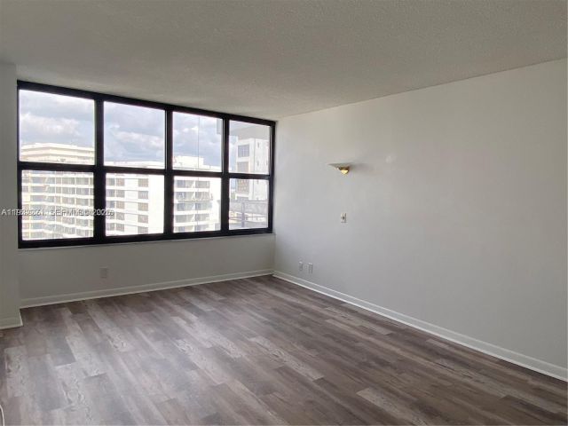 2-bedroom condo for sale in Hallandale Beach - 2500 Parkview Dr 1920 - MondialRealty