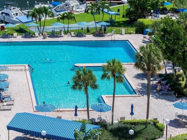 2-bedroom condo for sale in Hallandale Beach - 2500 Parkview Dr 1920 - MondialRealty