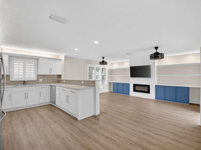 Home for sale at 4517 NW 5th Avenue - photo 6918344