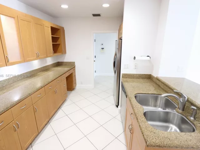 Apartment for rent  Unit #926 - photo 6924982
