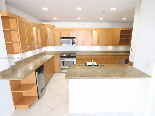 Apartment for rent  Unit #926 - photo 6924983