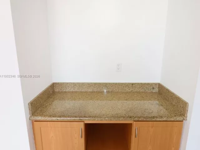 Apartment for rent  Unit #926 - photo 6924984