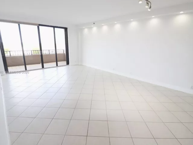 Apartment for rent  Unit #926 - photo 6924987