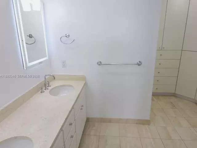 Apartment for rent  Unit #926 - photo 6924973