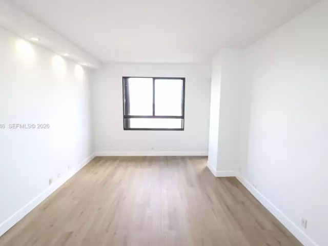 Apartment for rent  Unit #926 - photo 6924975