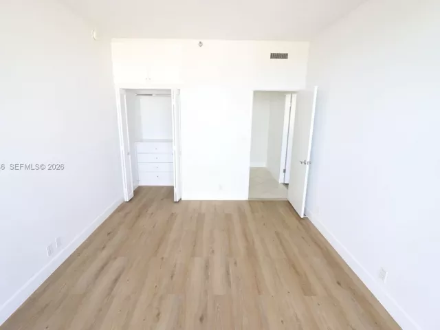 Apartment for rent  Unit #926 - photo 6924976