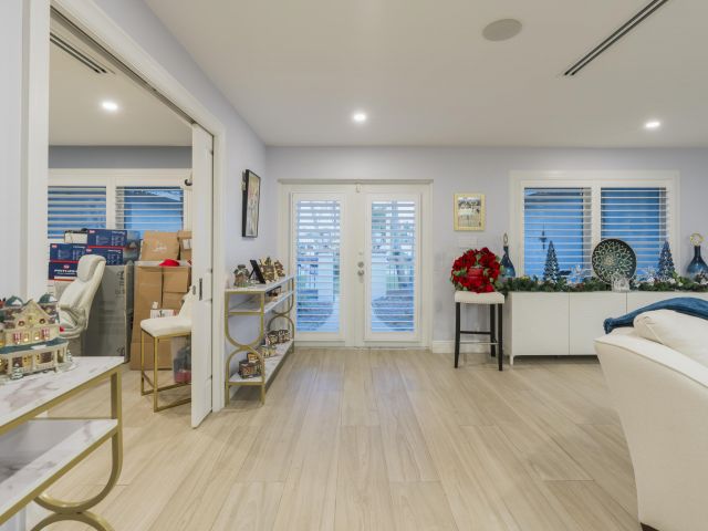 Home for sale at 851 SE 5th Avenue - photo 6906562