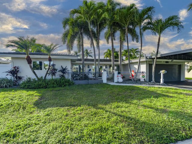 Home for sale at 851 SE 5th Avenue - photo 6906563