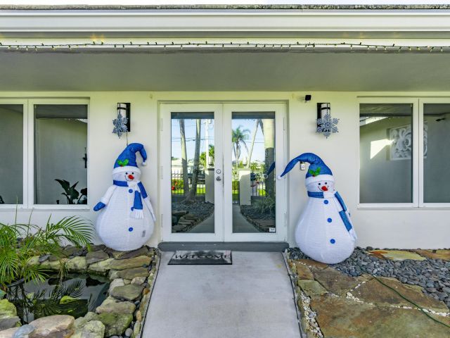 Home for sale at 851 SE 5th Avenue - photo 6906564